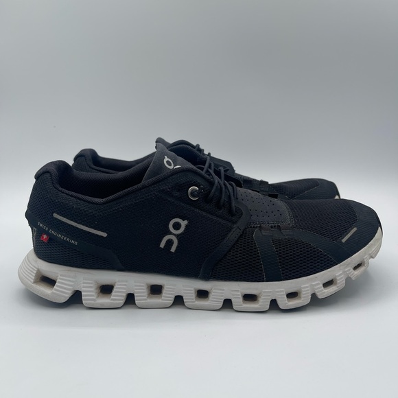 On Swiss Engineering Cloud 5 Men’s SZ 8 Black Athletic Running Sneakers 59.98919 - Picture 1 of 8